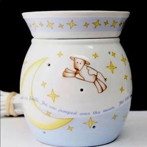 NIB Over the Moon Scentsy Wax Warmer - RETIRED